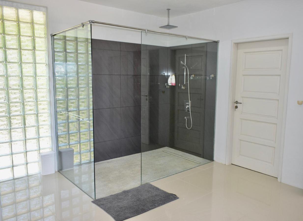 Aroha Seaview Villa - Private Pool - Pantai Cenang  Exteriör bild